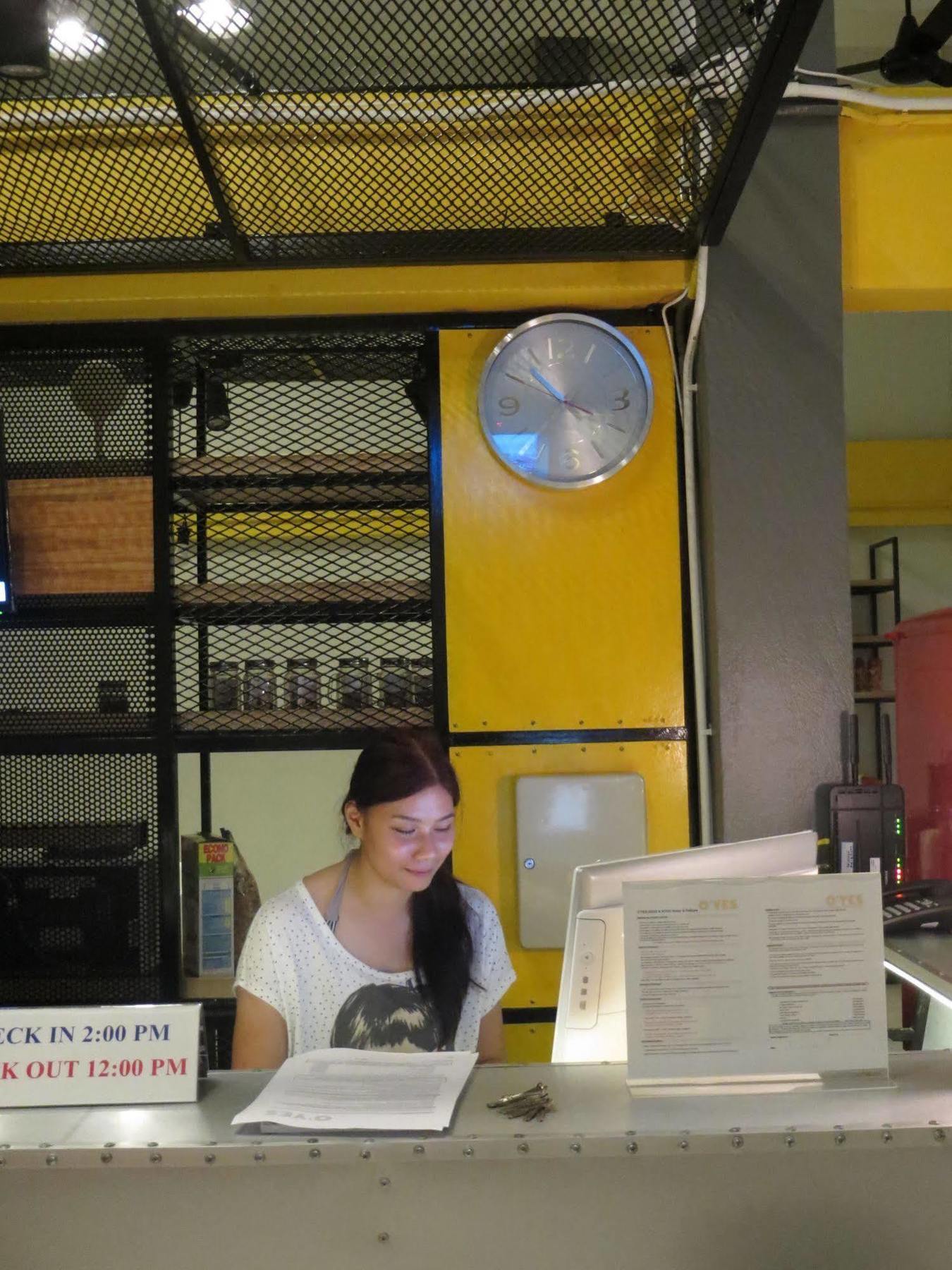 Oyes Hostel Krabi town Exteriör bild
